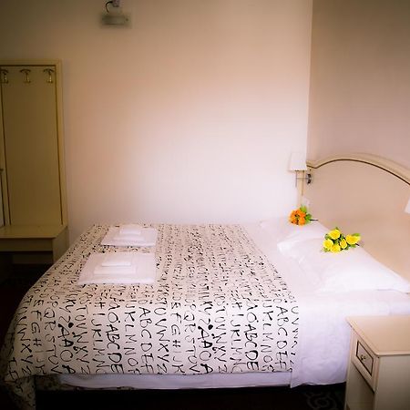 St. Peter Central Rooms B&B โรม ภายนอก รูปภาพ