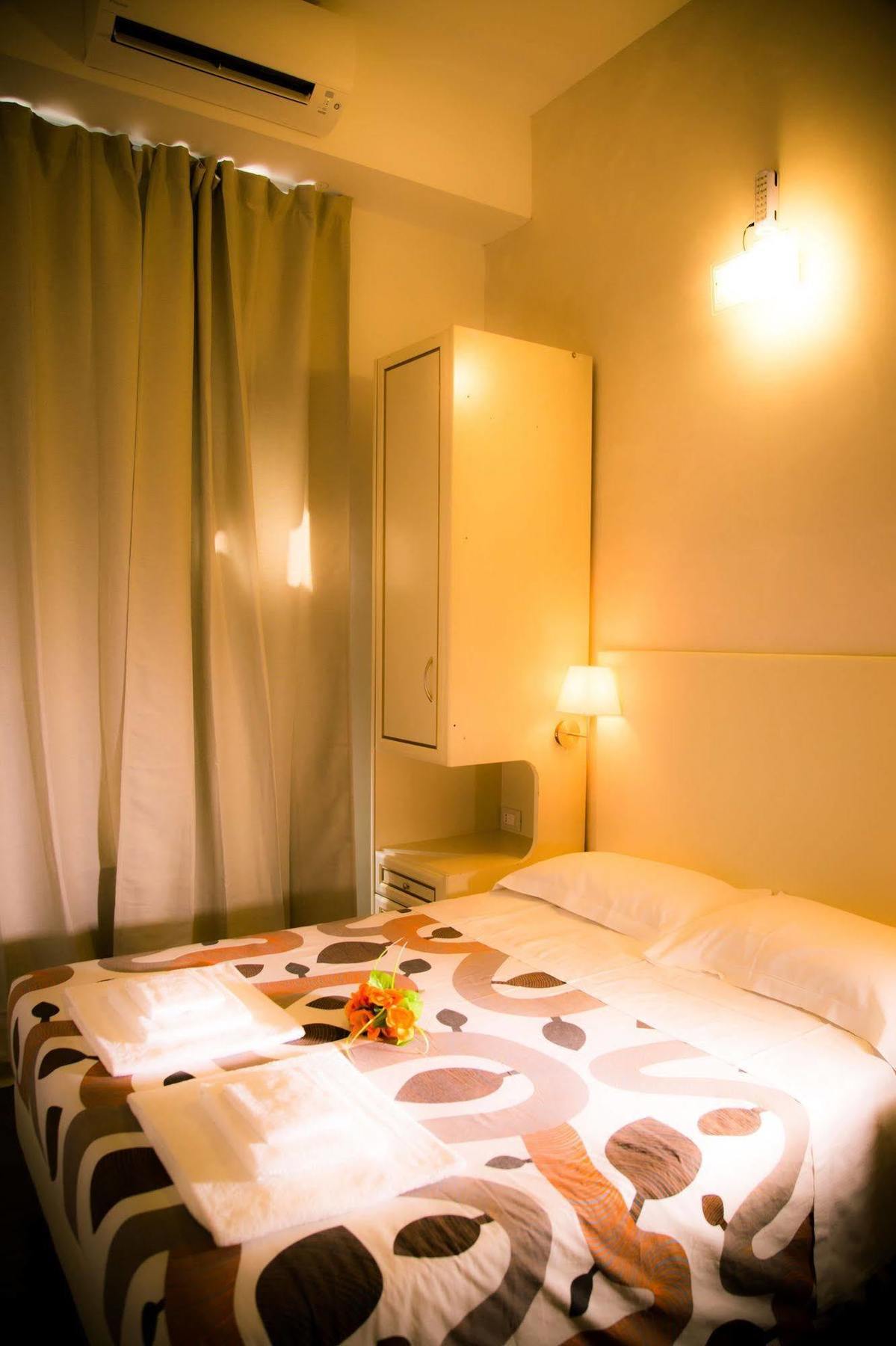 St. Peter Central Rooms B&B โรม ภายนอก รูปภาพ