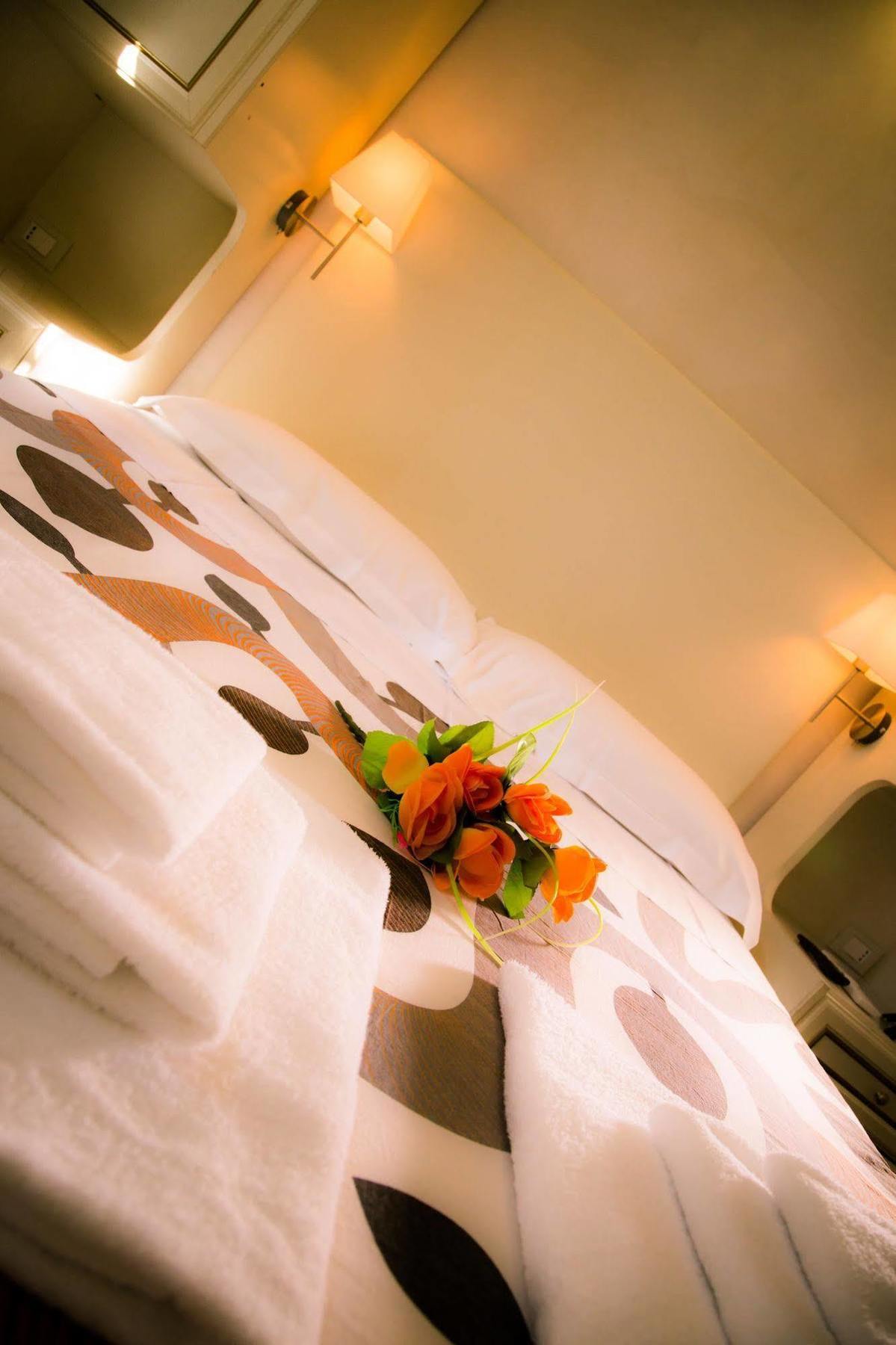 St. Peter Central Rooms B&B โรม ภายนอก รูปภาพ