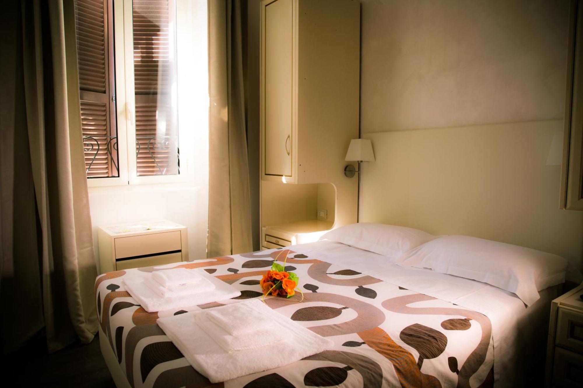 St. Peter Central Rooms B&B โรม ภายนอก รูปภาพ