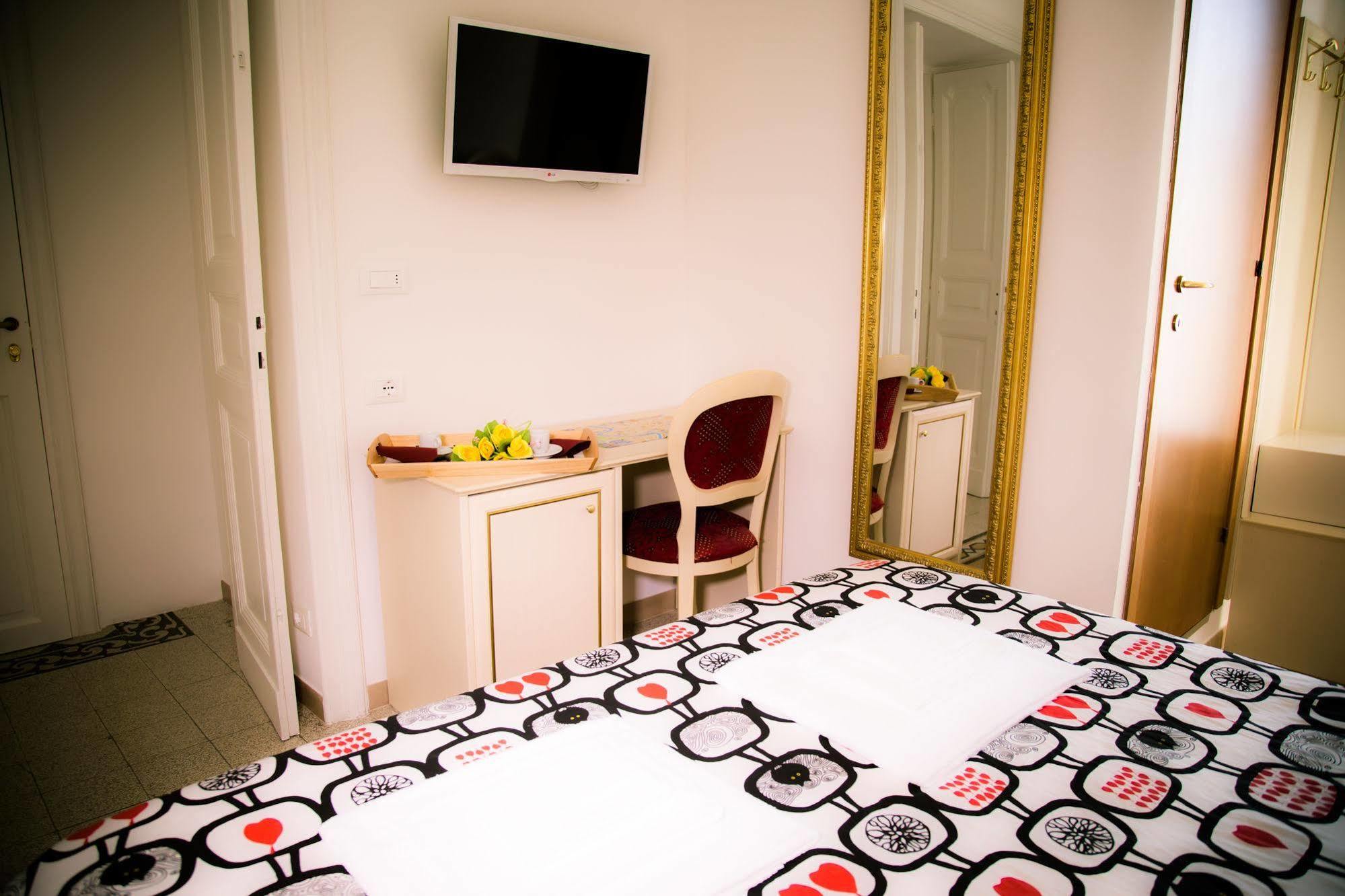 St. Peter Central Rooms B&B โรม ภายนอก รูปภาพ