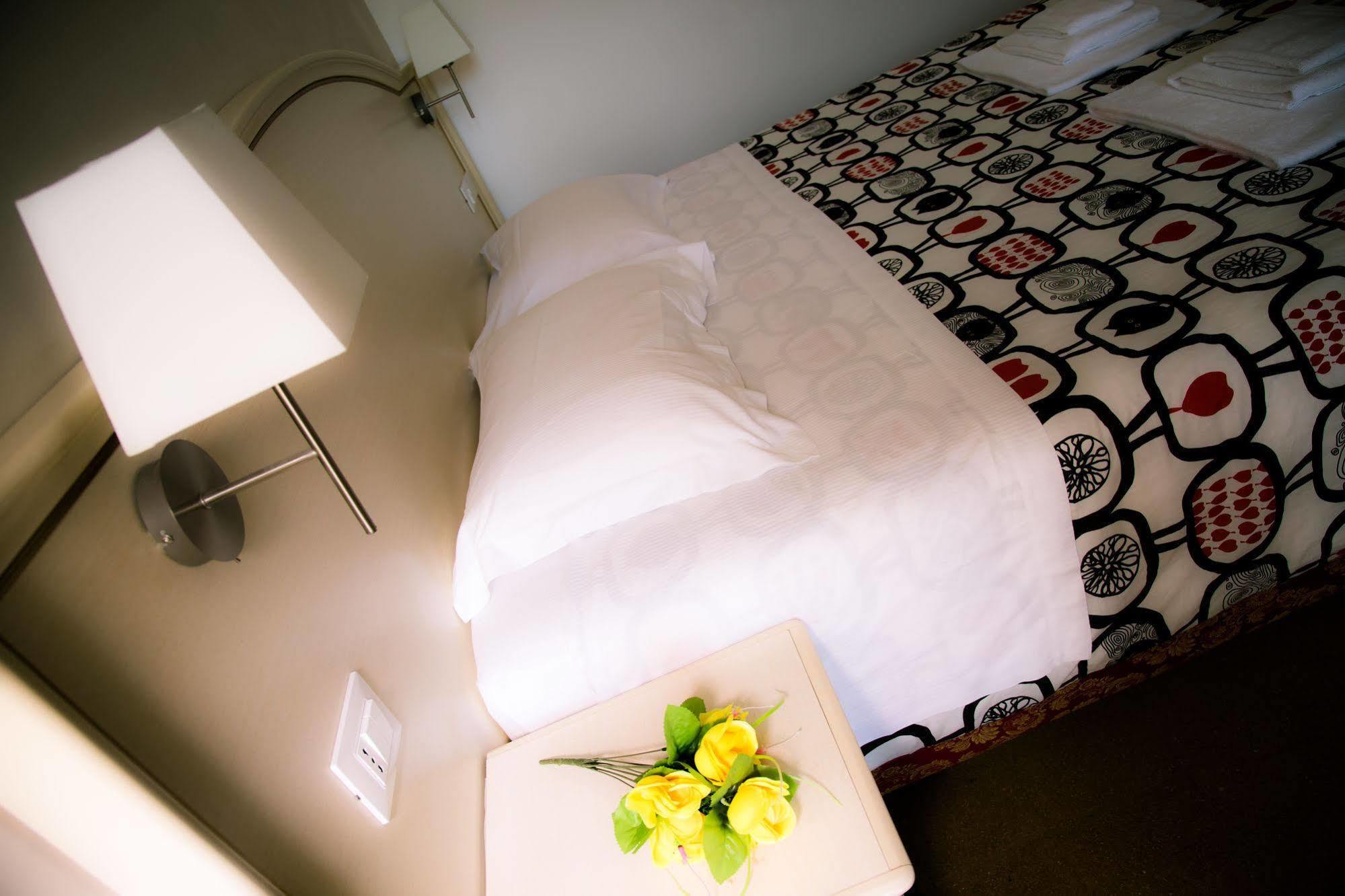 St. Peter Central Rooms B&B โรม ภายนอก รูปภาพ
