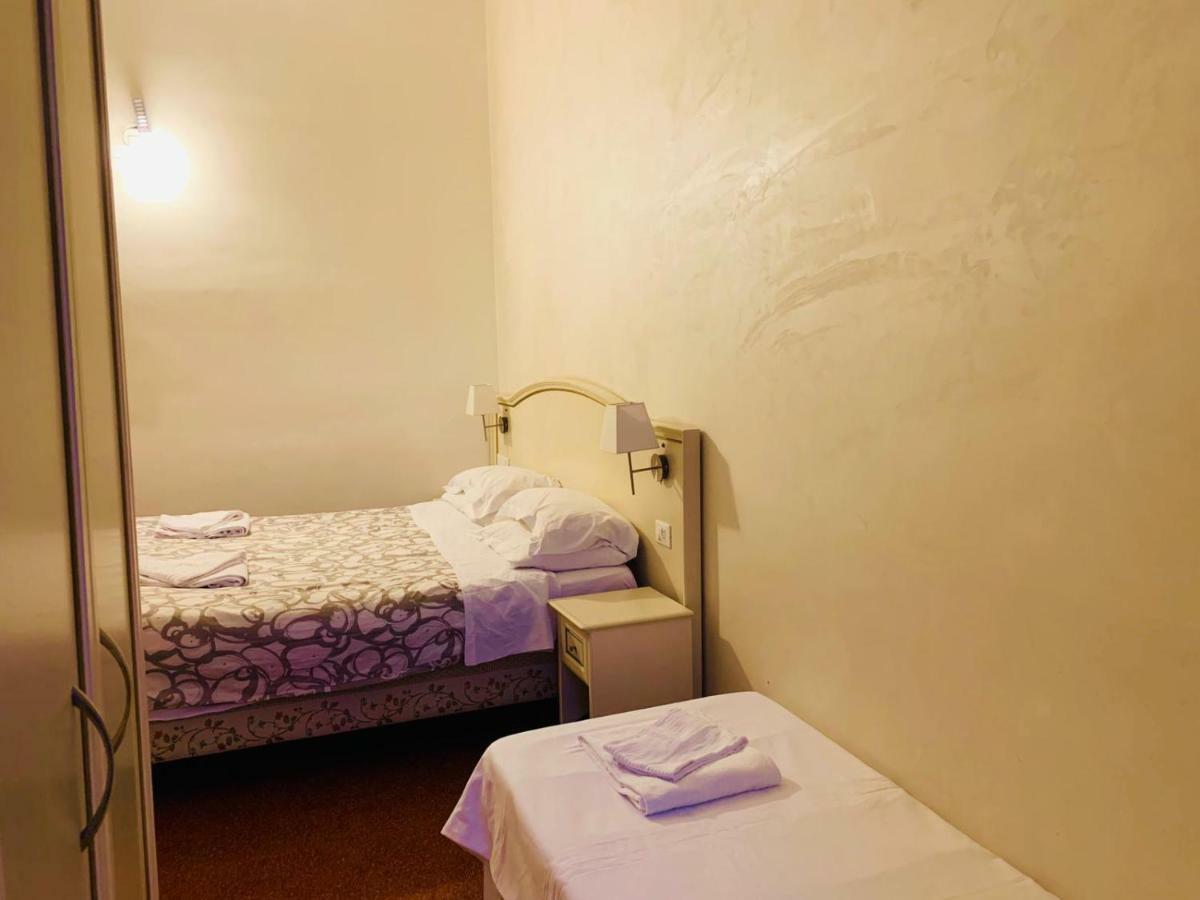 St. Peter Central Rooms B&B โรม ภายนอก รูปภาพ